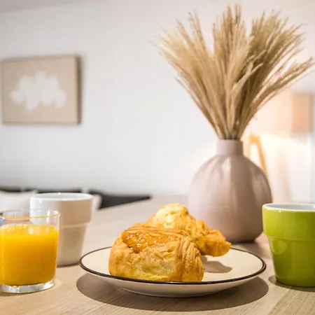 Le Cocon Ruthenois - Climatisation, Wifi, Netflix & Jardin * روديه